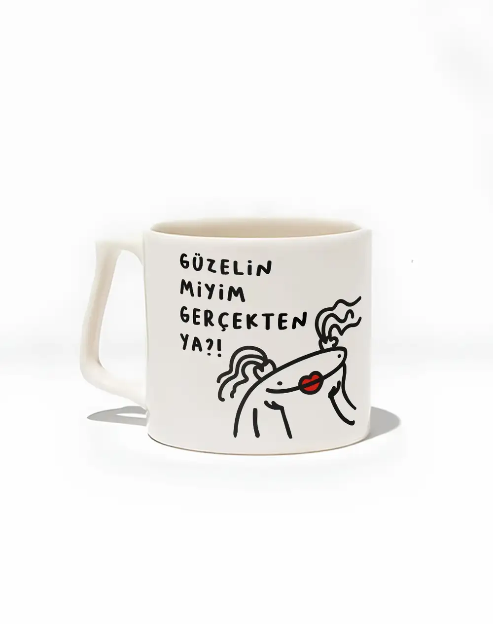 Güzelin Miyim Gerçekten Kupa Bardak