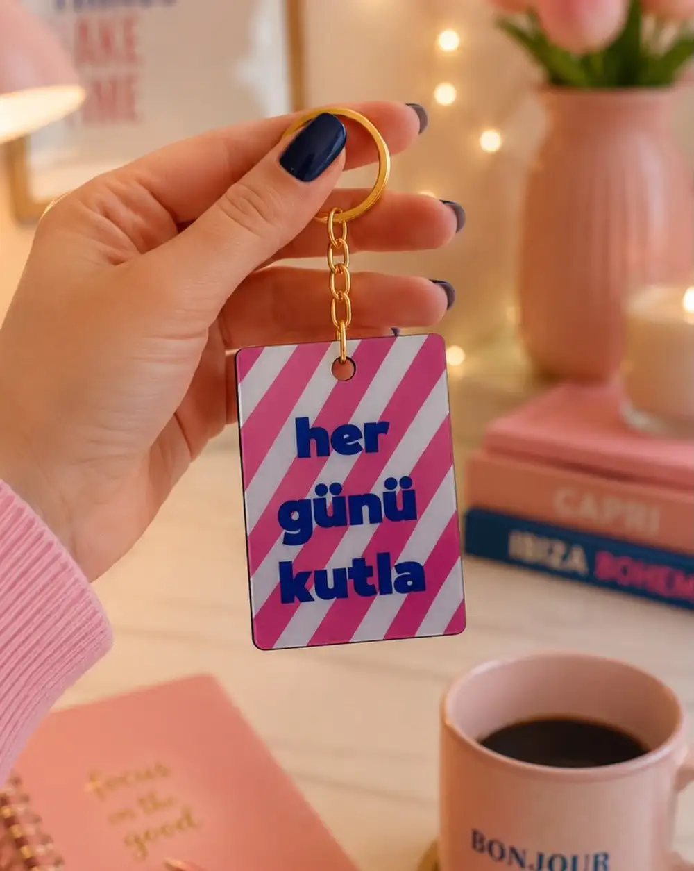 Her Günü Kutla Hediyelik Anahtarlık