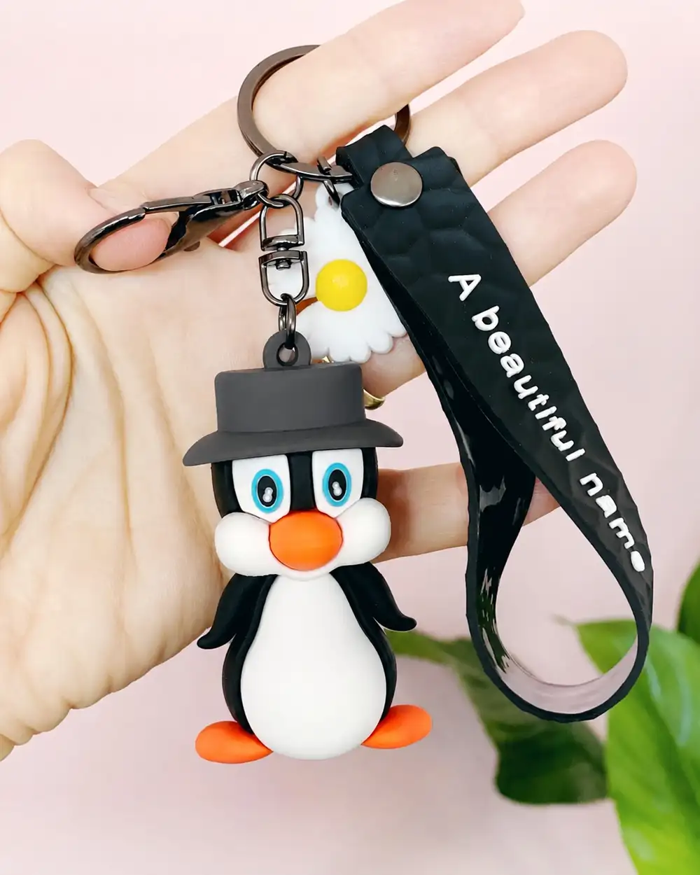 Anahtarlık Çanta Aksesuarı - Gri Şapkalı Slikon Penguen Anahtarlık
