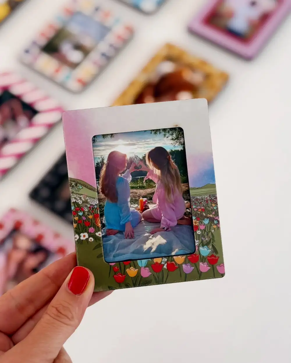 Rüya Tarlası Magnet Çerçeve Ve Kişiye Özel 4'lü Mini Fotoğraf Baskısı 6x9 cm