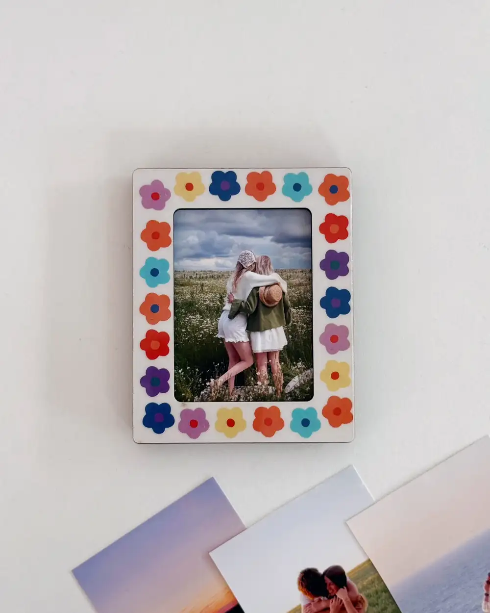 Daisy Magnet Çerçeve Ve Kişiye Özel 4'lü Mini Fotoğraf Baskısı 6x9 cm