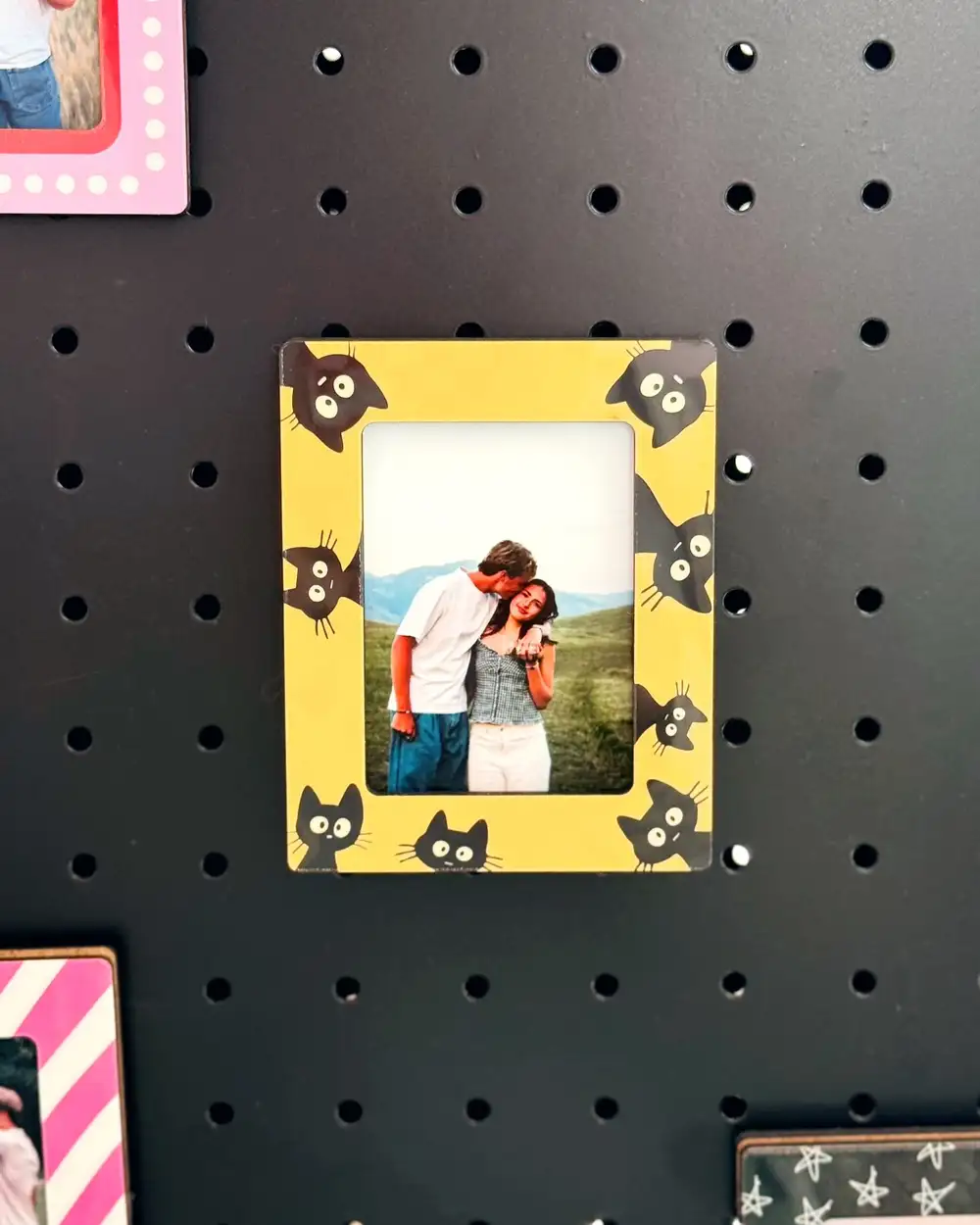 Şans Kedili Magnet Çerçeve Ve Kişiye Özel 4'lü Mini Fotoğraf Baskısı 6x9 cm