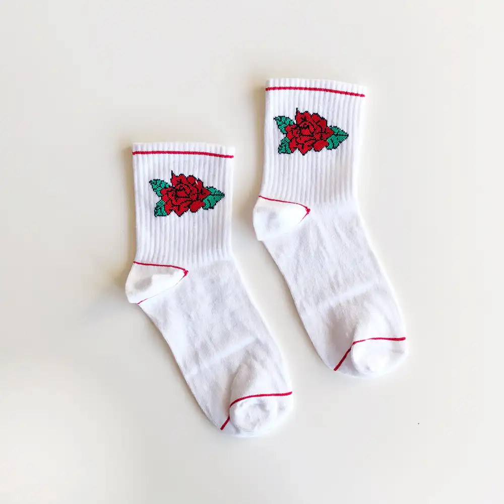 Çorap N075 Beyaz serisi -  Kırmızı Gül Çorap