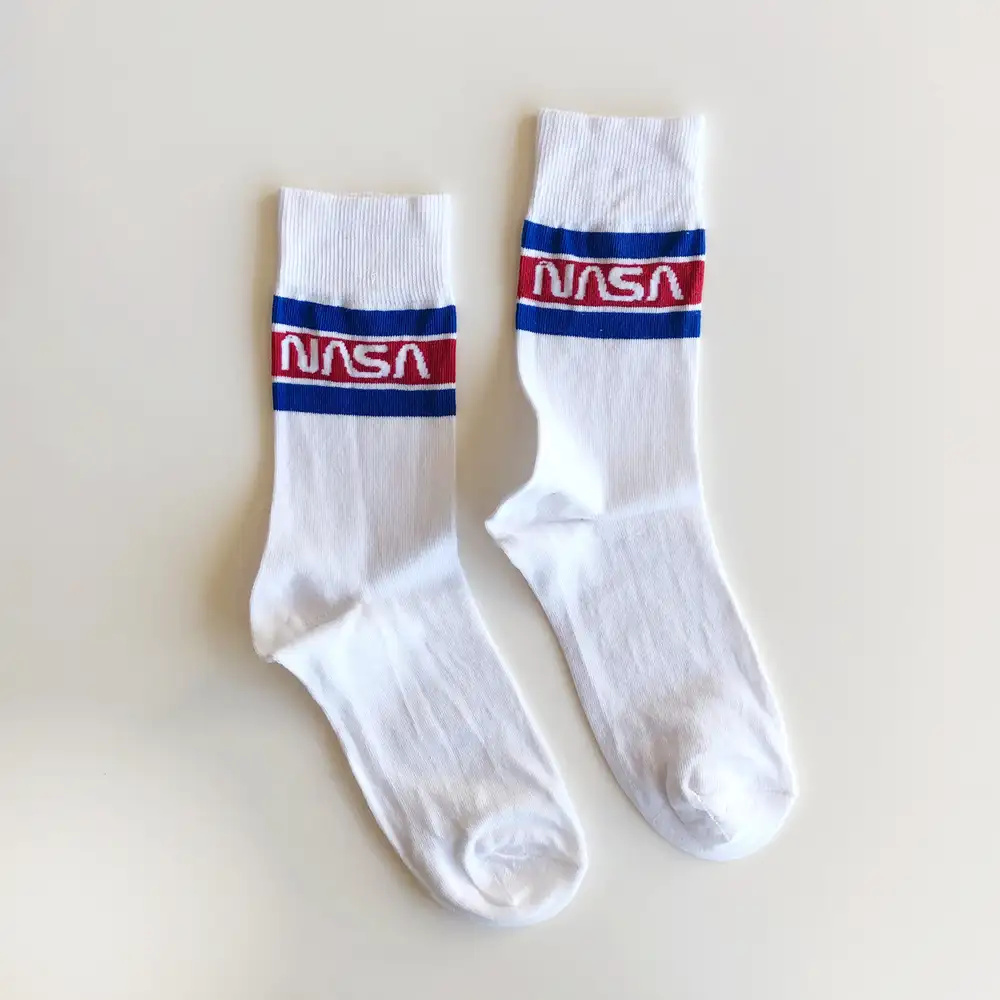 Nasa serisi - Kırmızı çizgili Beyaz Nasa Çorap
