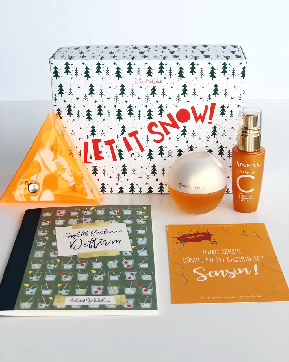 Güzel bi kutu Avon hediye kutu seti n010- Vitamin let it Snow