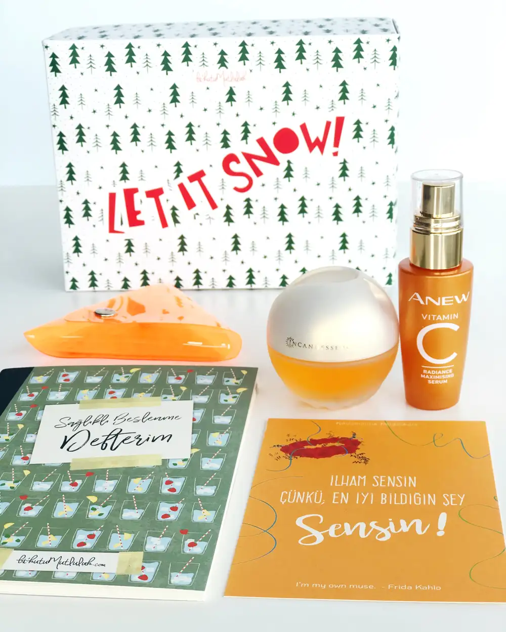 Güzel bi kutu Avon hediye kutu seti n010- Vitamin let it Snow
