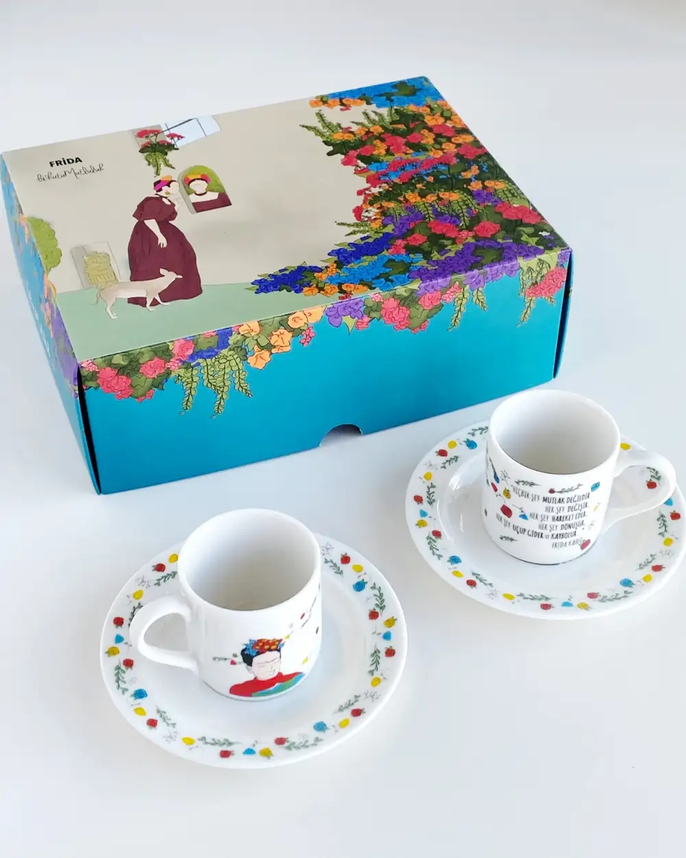 Porselen Türk Kahvesi Fincanı Hediye Kutusu Frida Kahlo Mottolu