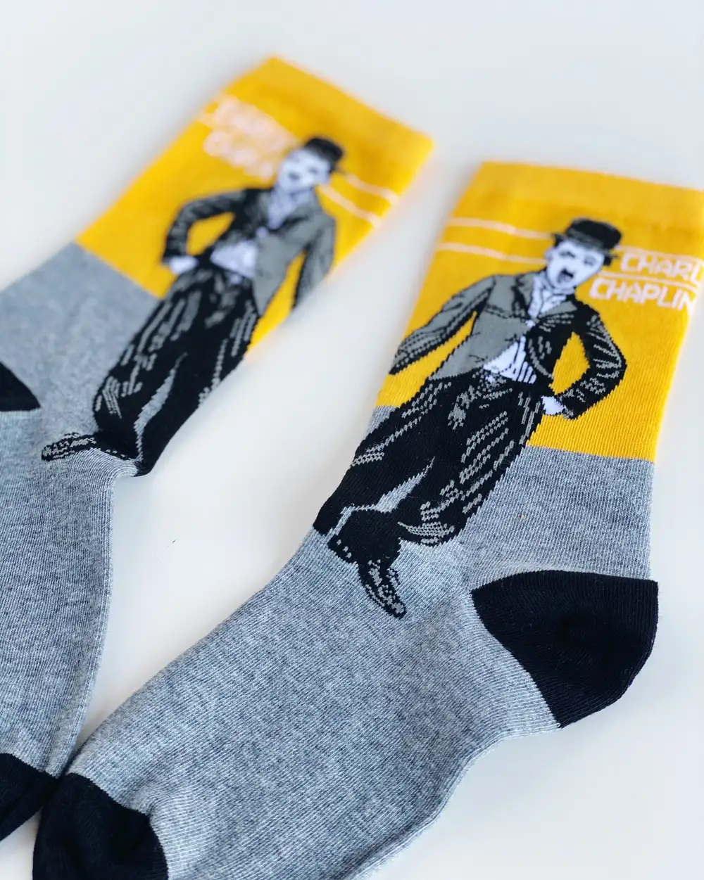 Çorap N168 - Sarı Gri Charlie Chaplin Çorap