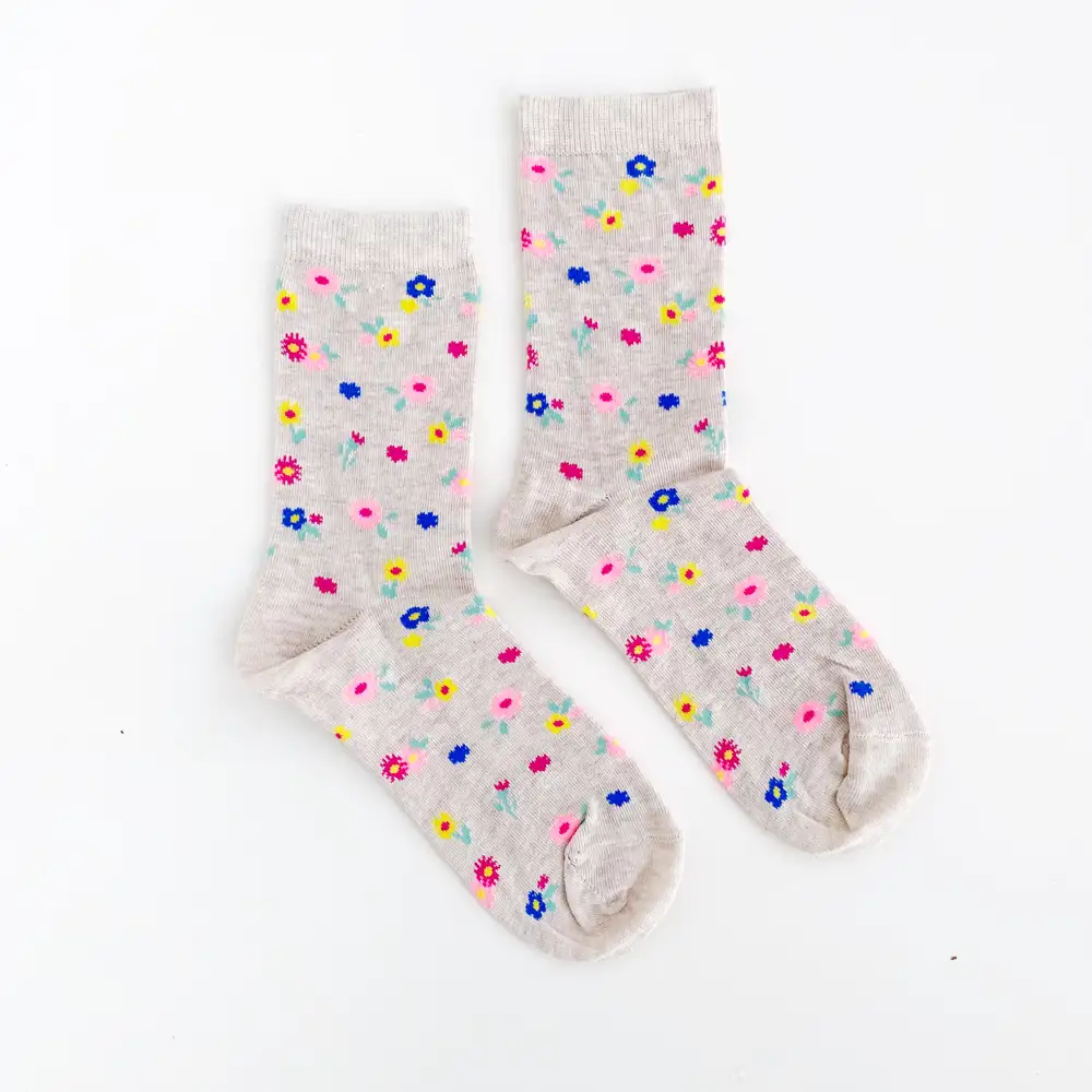 Çorap N306 - Krem Renkli Çiçekler Çorap