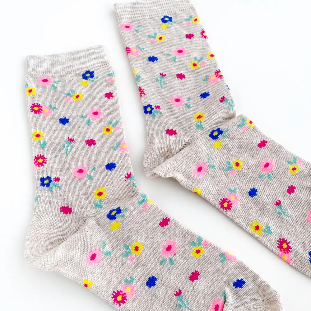Çorap N306 - Krem Renkli Çiçekler Çorap