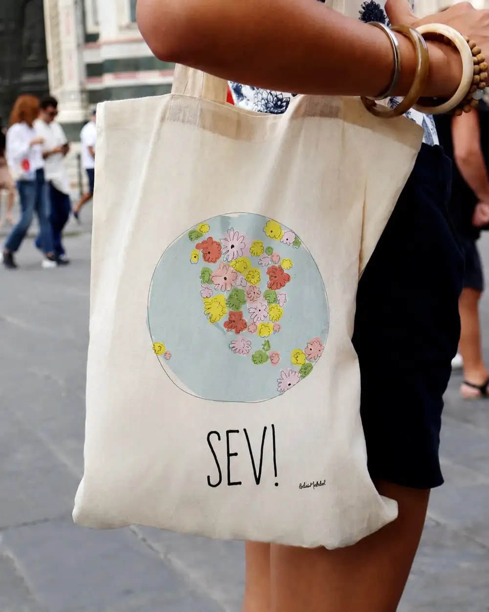 Bez Çanta - Sev Çiçekli Dünya Küre Bez Çanta