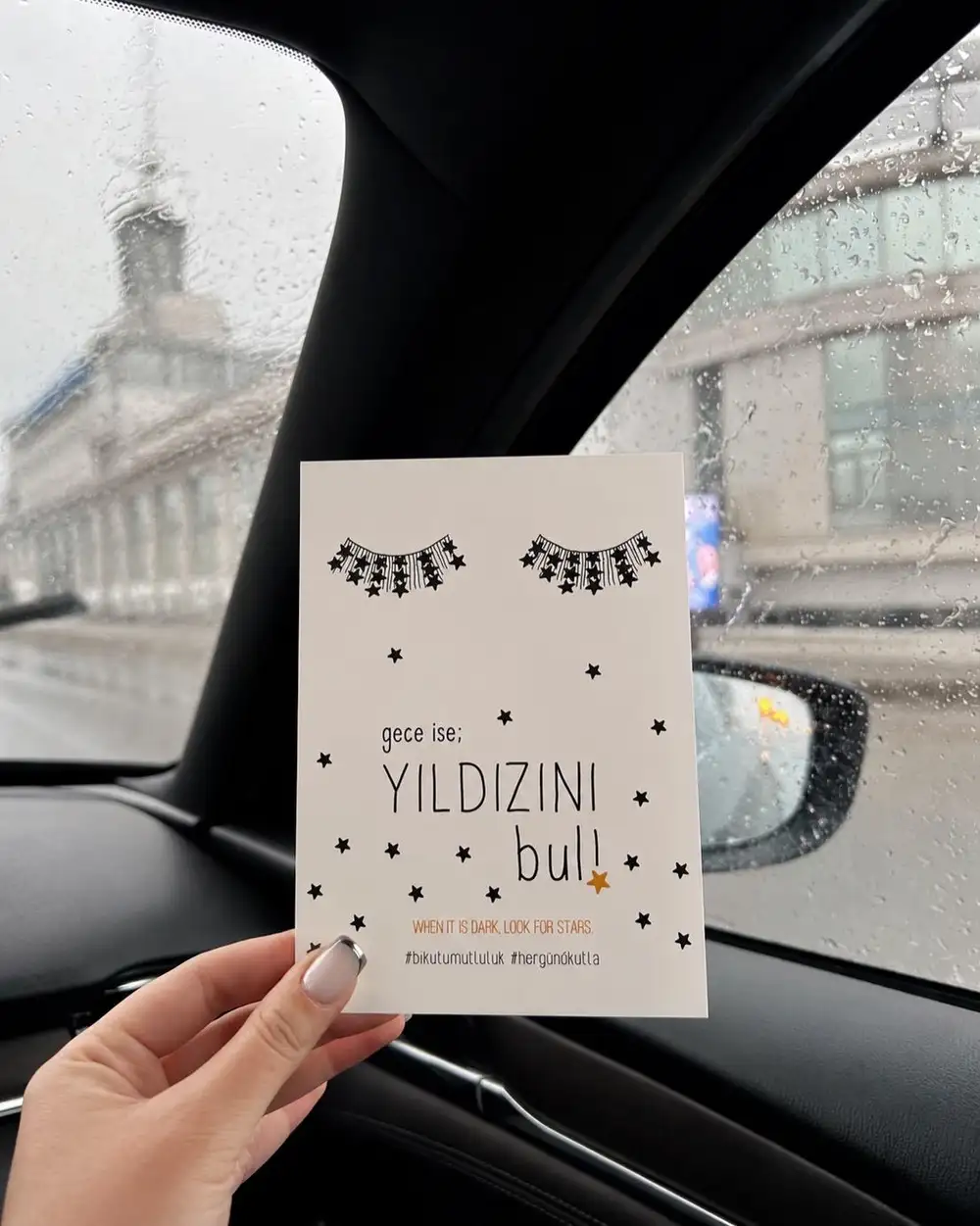 Gece İse Yıldızını Bul Motto Kartı Kartpostal