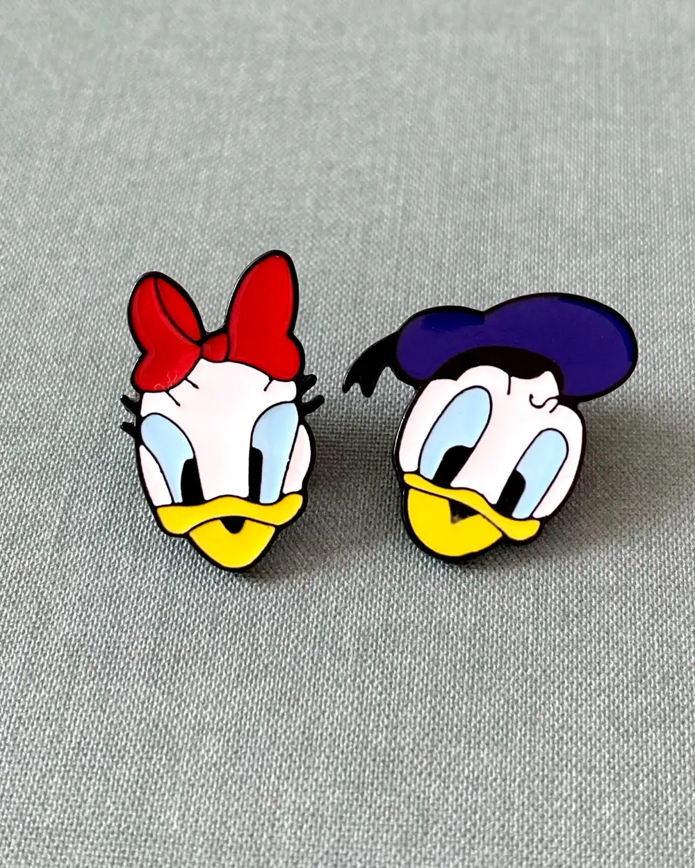 Donald Duck Ve Daisy Sevgili Rozet
