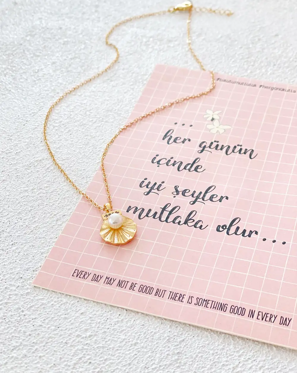 Kolye - İncili İstiridye Gold Kolye