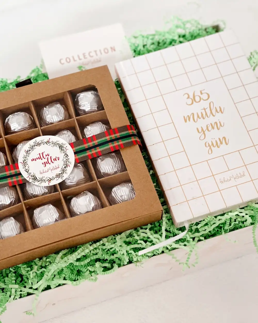Collection Bikutumutluluk Bianco Ajanda ve Melodi Çikolata Yılbaşı Hediye Kutusu