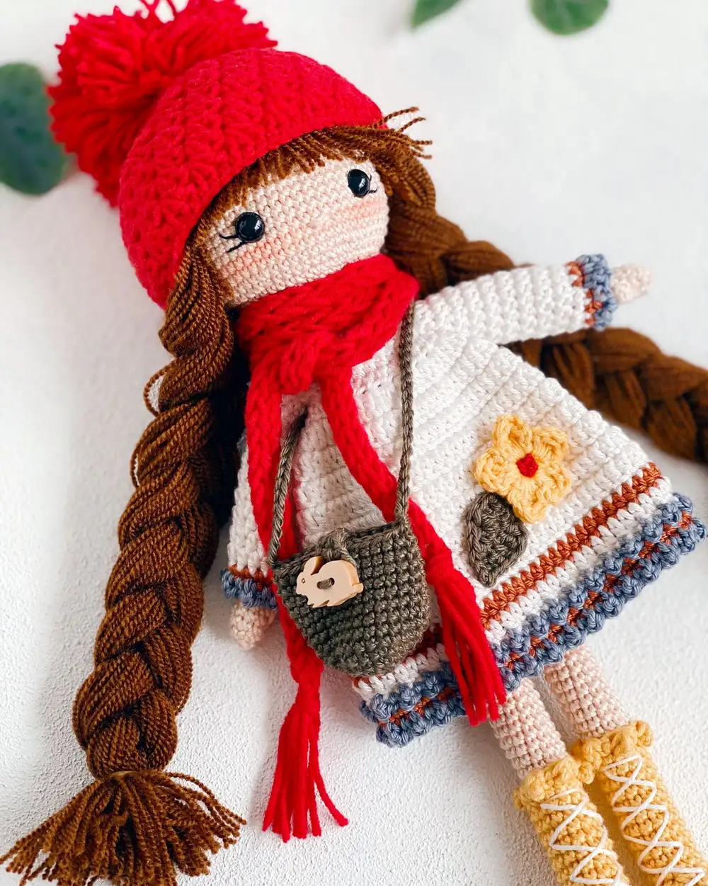 Amigurumi Kış Bebeği Kırmızı Bereli Kız Bebek Örgü Oyuncak Uyku Arkadaşı