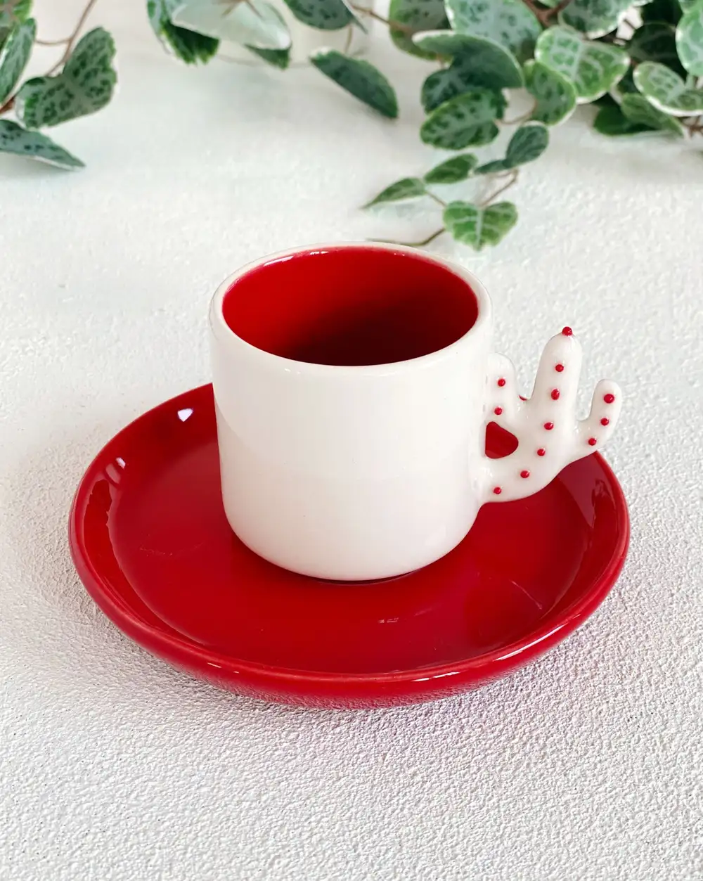 El Yapımı Kırmızı Kaktüs Türk Kahvesi Fincanı