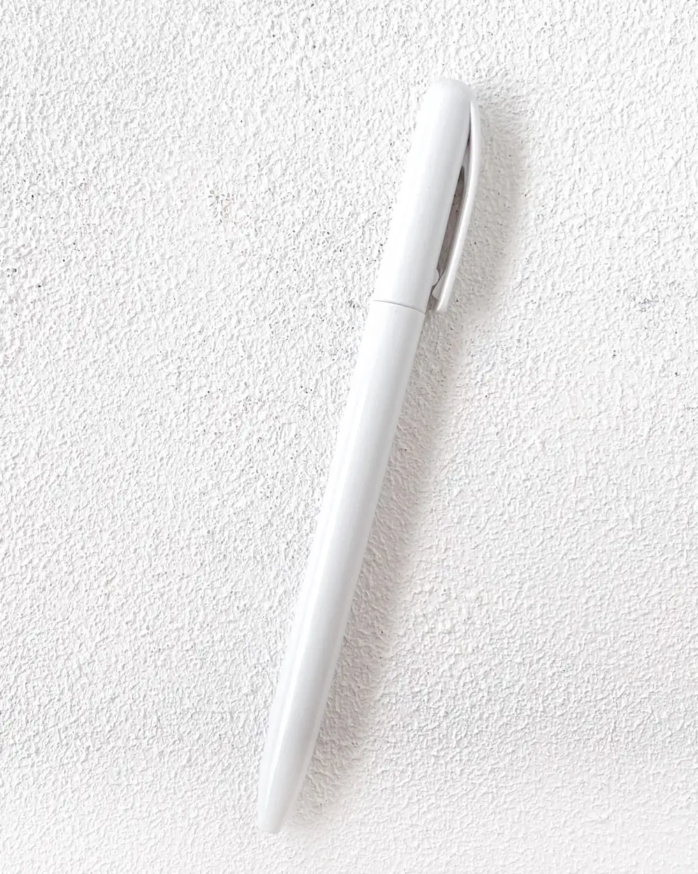 Beyaz Plastik Tükenmez Kalem