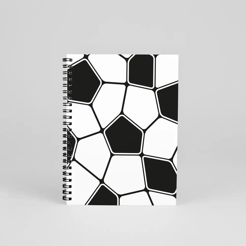 N136 Tasarım Spiralli Defter - Siyah Beyaz Futbol Topu