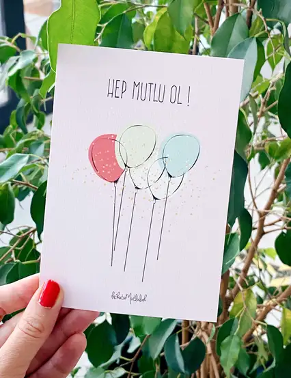 Hep Mutlu Ol Balonlar Motto Kartı Kartpostal