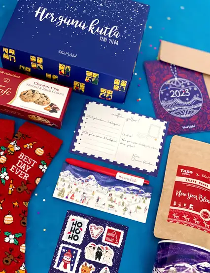 Sürpriz Yılbaşında Mutluluk Yılbaşı Hediye Kutusu Seti