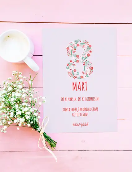 8 Mart Kadınlar Günü Kutlu Olsun Kır Çiçekleri  Motto Kartı Kartpostal