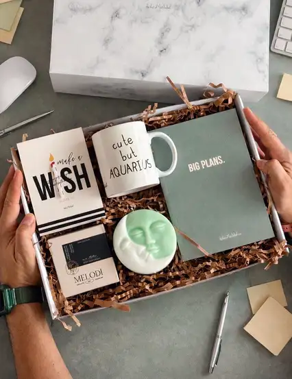 Bir Dilek Tut Kova Burcu Doğum Günü Hediye Kutu Seti