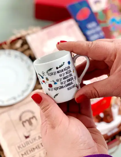 Frida Temalı Kadına Hediye Kutusu Seti