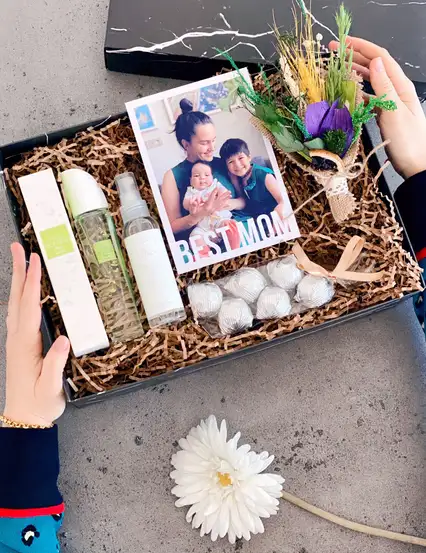 Best Mom Kişiye Özel Fotoğraflı Dünyanın En iyi Annesi Sensin Parfümlü Bakım Mis Kokulu Hediye Kutusu Seti