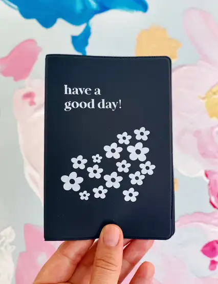 Have A Good Day Pasaport Kılıfı Ve Zarif Papatyalar Bavul Etiketi Siyah Cool Kadına Hediye Seti