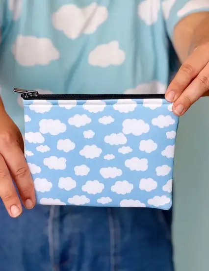 Bulutlar Mavi Makyaj Çantası Clutch