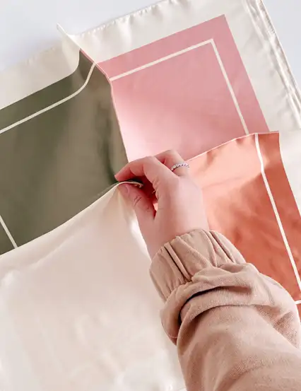Minimal Kare 4 Renkli Boho Saten Fular