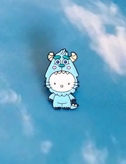 Hello Kitty Canavarlar Mavi Rozet