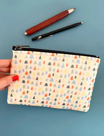 Rengarenk Çam Ağaçlı Clutch Kalemlik