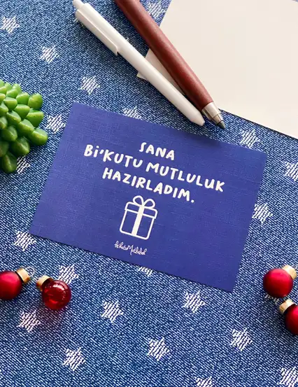 Hediye Paketli Yılbaşı Kutlama Kartı