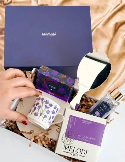 Elegance Kadın Hediyeleri Kutusu