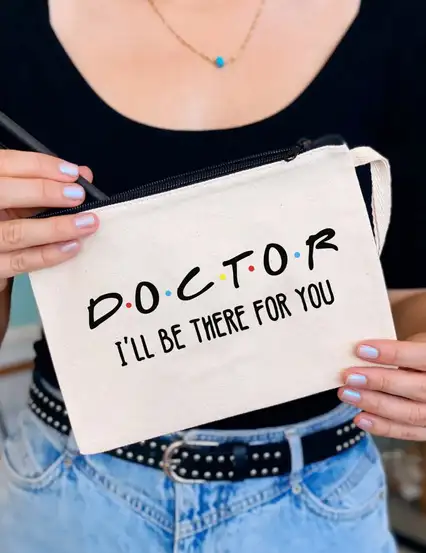 Friends Dizisi Temalı Doktora Makyaj Çantası Clutch