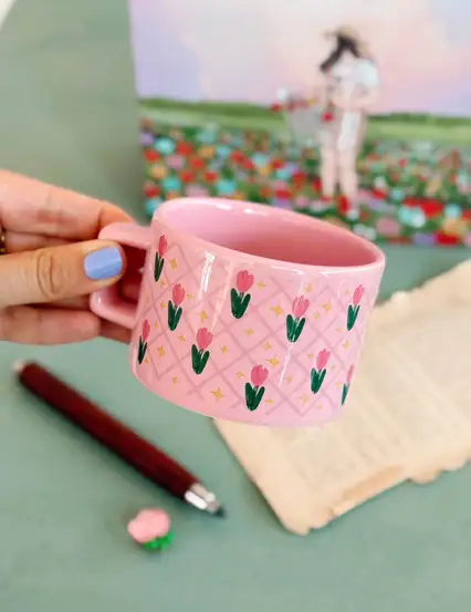 Laleler Pembe Kupa