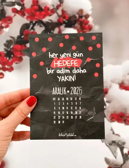 2026 Başarı Mottoları Siyah Masa Takvimi