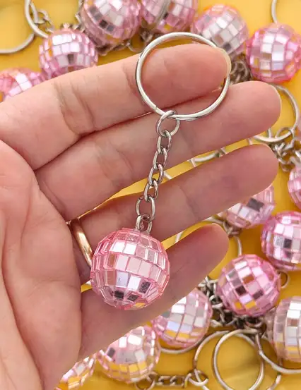 Pembe Disko Topu Anahtarlık