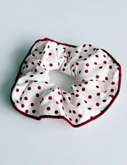Kırmızı Puantiyeli Simit Toka Scrunchie