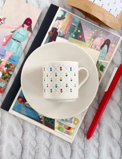 Rengarenk Çiçekli Türk Kahvesi Fincanı