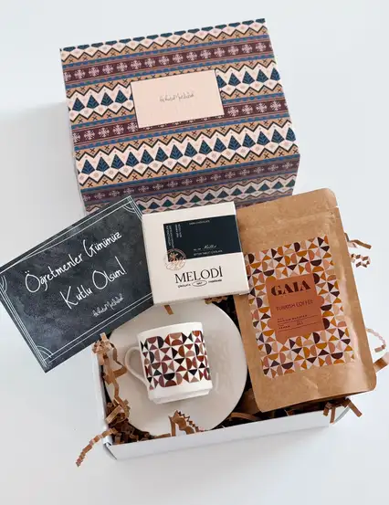 Erkek Öğretmene Şık Hediye Kutusu