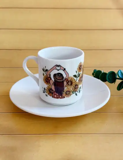 Ayçiçeği Kız Çizimli Türk Kahvesi Fincanı