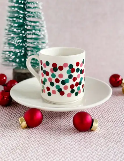 Konfeti Yılbaşı Türk Kahvesi Fincanı