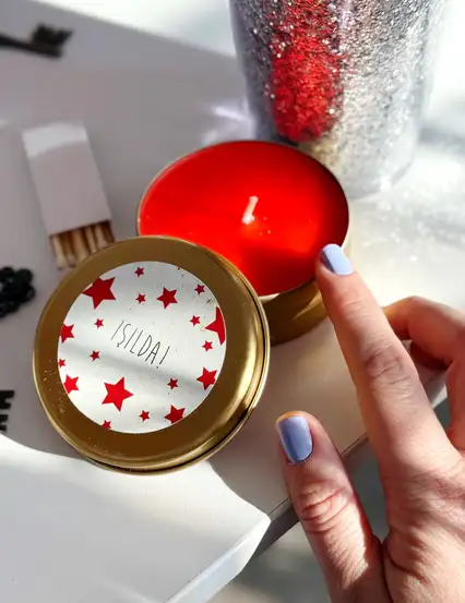 Işılda Yıldızlı Metal Kutuda Hediyelik Mum