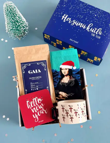 Neşe Dolu Yılbaşı Hediye Kutusu