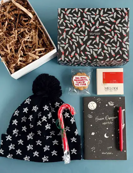 Yıldızlı Yılbaşı Hediye Kutusu