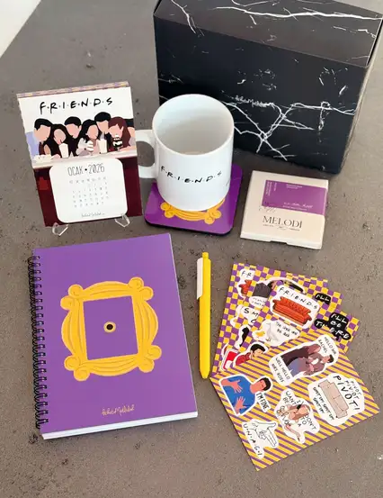 Friends Dizi Temalı Hediye Kutusu Seti