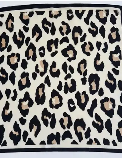 Leopar Desenli Saten Fular 70x70 cm